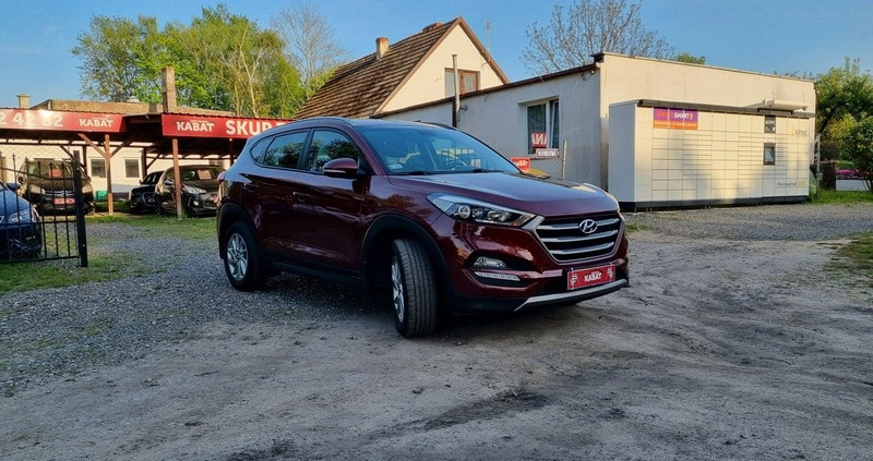 Hyundai Tucson cena 59700 przebieg: 145000, rok produkcji 2015 z Kamień Krajeński małe 211